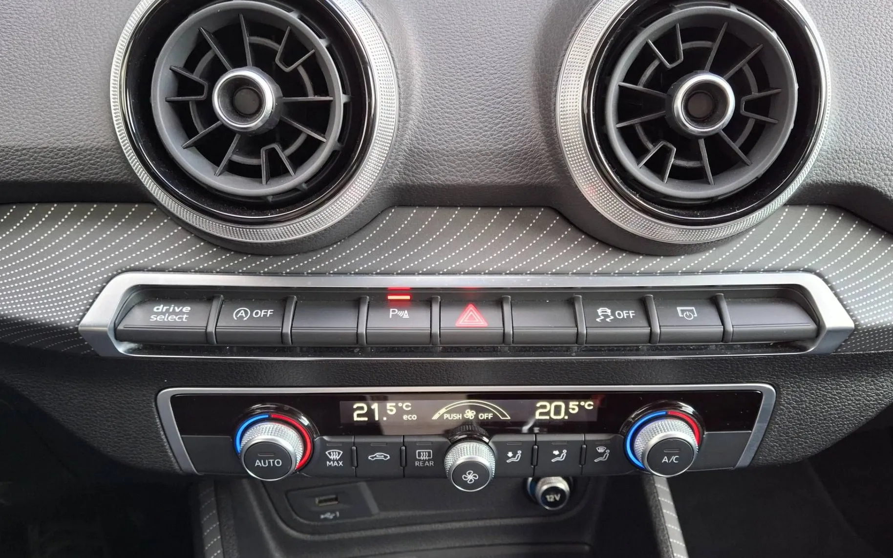 Zunanja slika - Audi Q2 - 35 TFSI DEC AKCIJA SPORT MATRIX VIRTUAL USNJE... - 17