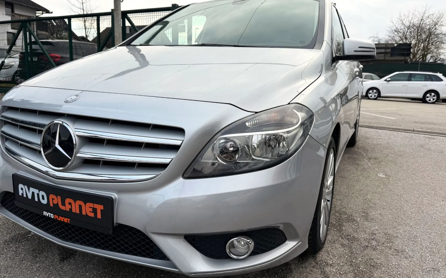 Zunanja slika - Mercedes-Benz B-Razred - B 200 CDI 2.LASTNICA KAMERA TEMPOMAT ALU 17 - 8