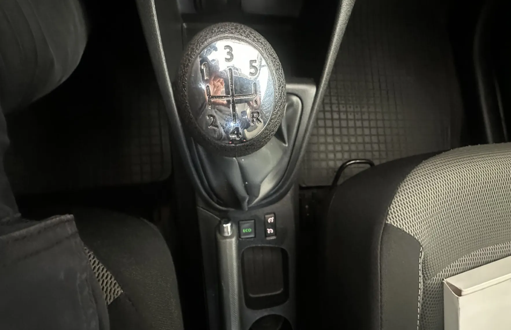 Zunanja slika - Renault Captur - dCi 90 Energy Expression.DIZEL.66 KW.125.000 KM - 9
