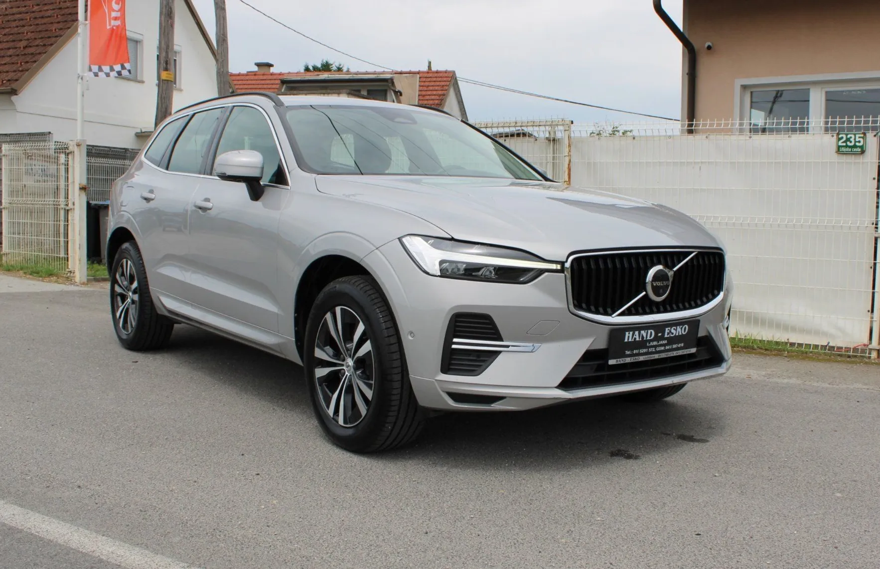 Zunanja slika - Volvo XC60 - B4D AWD Momentum Avt. - 3