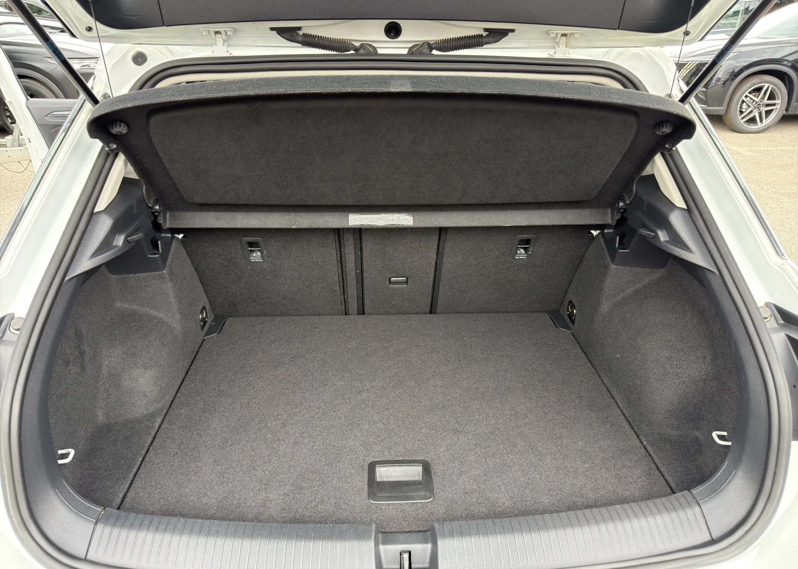 Zunanja slika - Volkswagen T-Roc - 2,0 TDI BMT Style DSG 4M AUT - 19