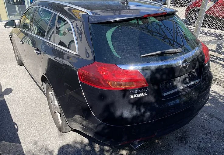 Zunanja slika - Opel Insignia - ST 2.0 CDTI 160KM Cosmo Avt. - MALO KM-BERI OPOMBE - 3