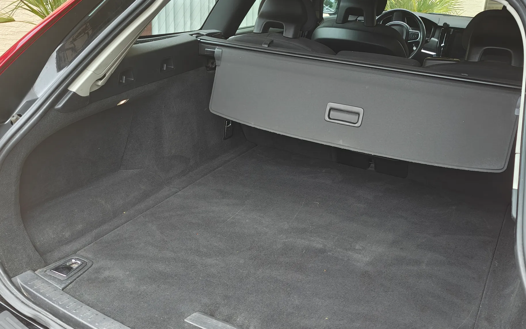 Notranja slika - Volvo V90 - D3 Momentum Avt. - 7