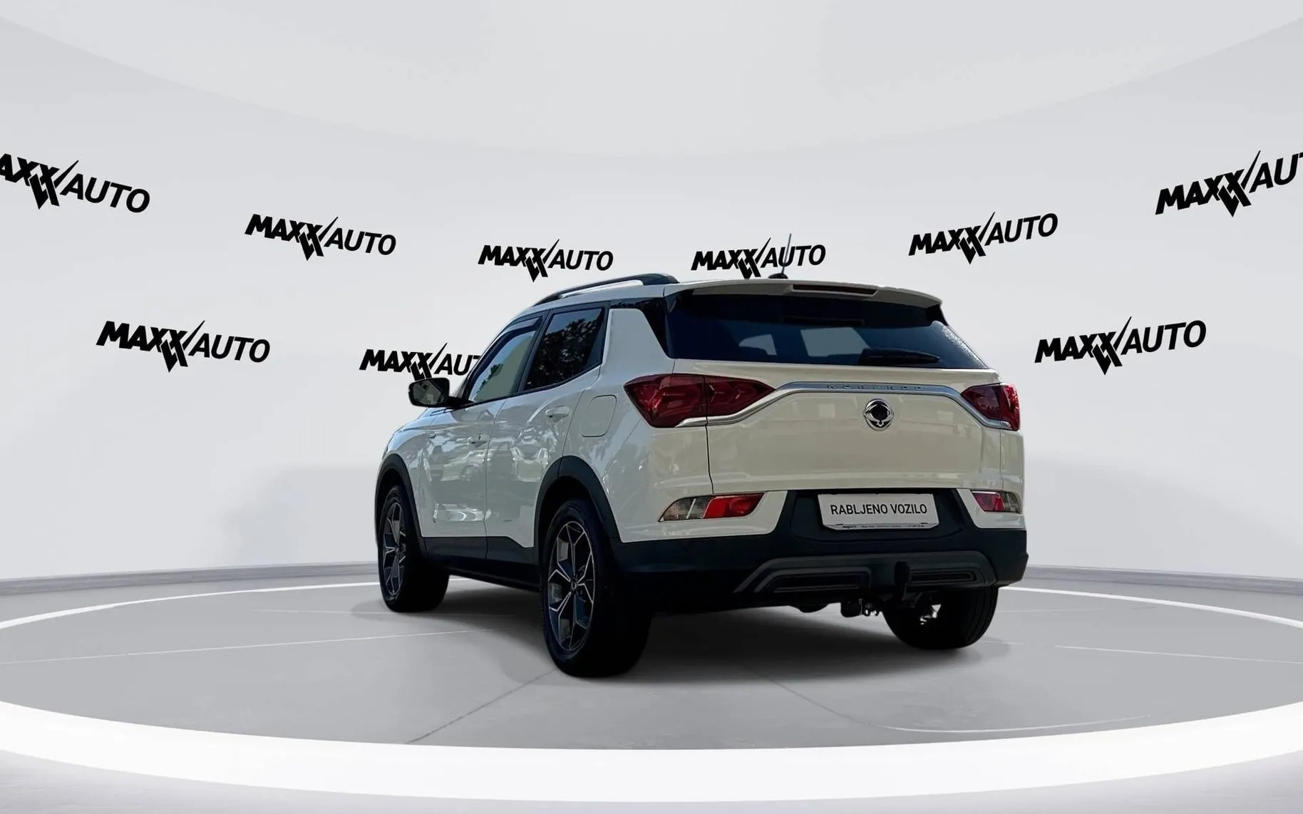 Notranja slika - KG Mobility Korando - 4x4 1.5 T-GDI Exclusive - 7