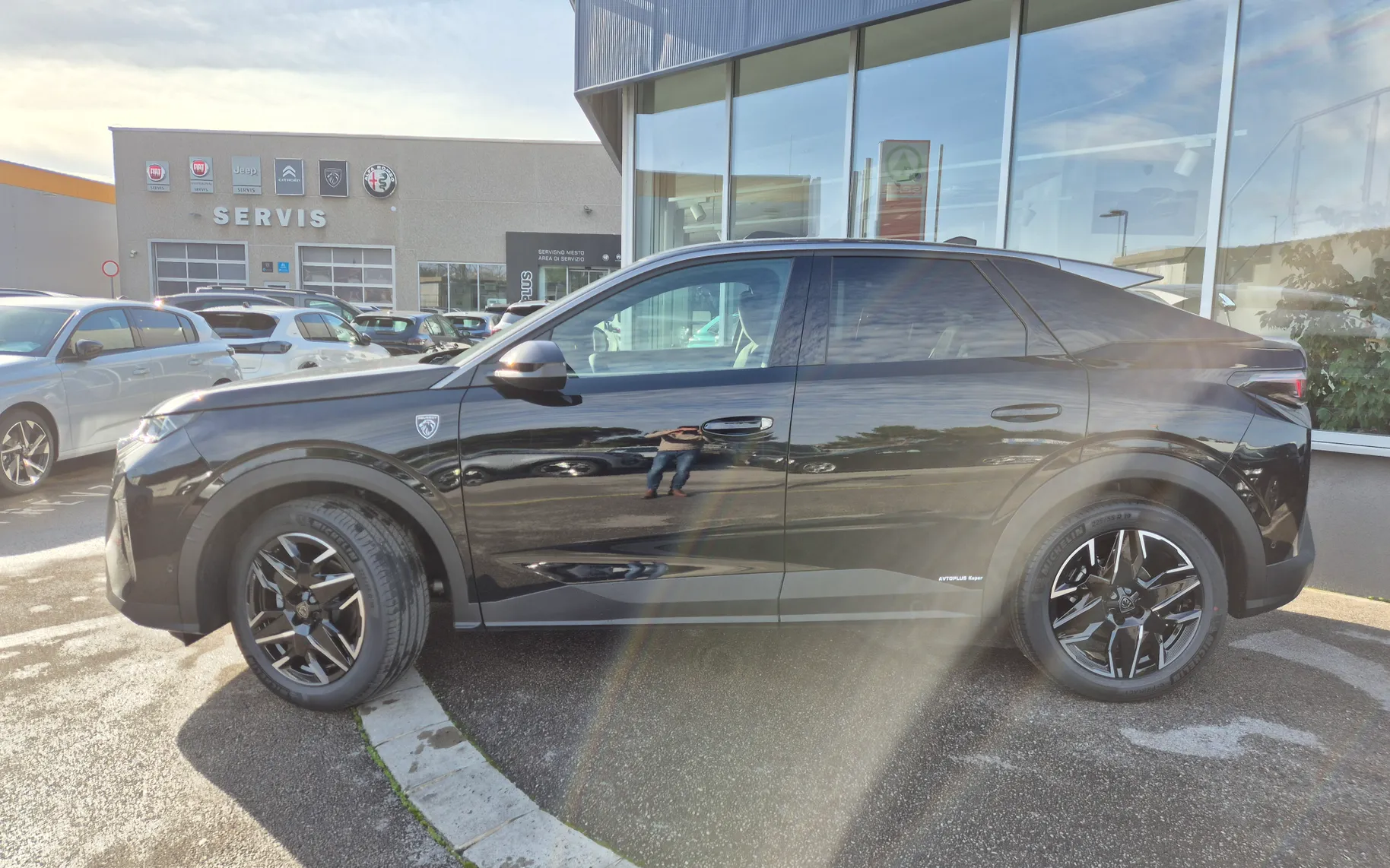 Zunanja slika - Peugeot 3008 - GT HIBRID 145 e-DCT6 €6.4 - NA ZALOGI - 4