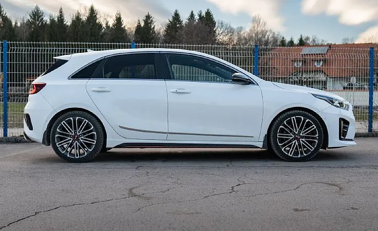 Zunanja slika - KIA Ceed - 1.6 T-GDi GT ISG. 7 DCT - 4