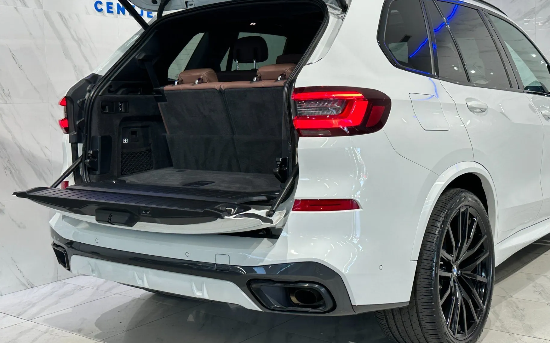 Notranja slika - BMW serija X5: - xD30d|M|Laser|Pano|R22|Zračno|7Sedežev|ACC|Memory| - 7