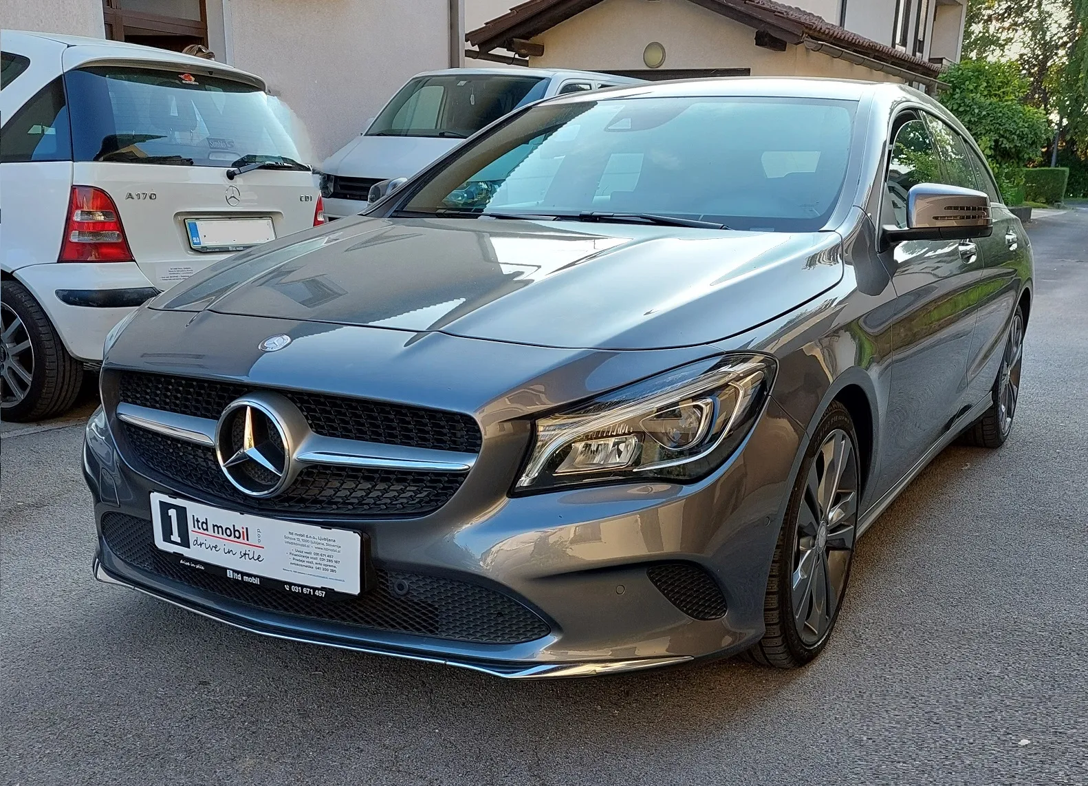 Zunanja slika - Mercedes-Benz CLA-Razred - CLA 200 d 4MATIC Shooting Brake Urban Avt. - 1