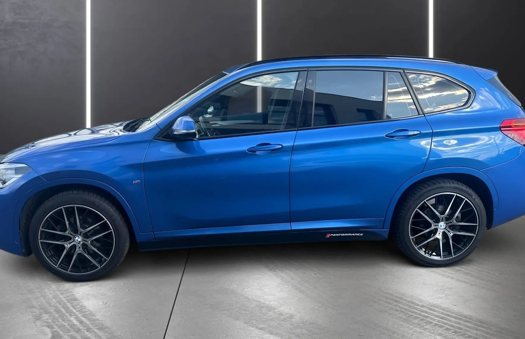 Zunanja slika - BMW X1 - serija :  sDrive18d M SPORT PAKET LED NAVI PDC KLJUKA T.. - 4