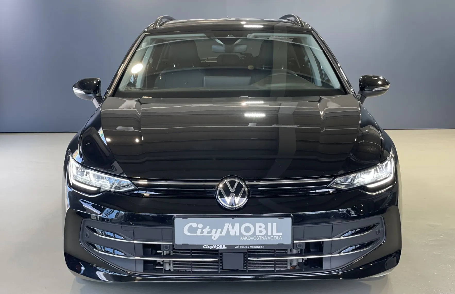 Zunanja slika - VW Golf - Variant 1.LASTNIK-VIRTUAL-NAVIGACIJA-RADAR-LED-LANE-ALU - 2