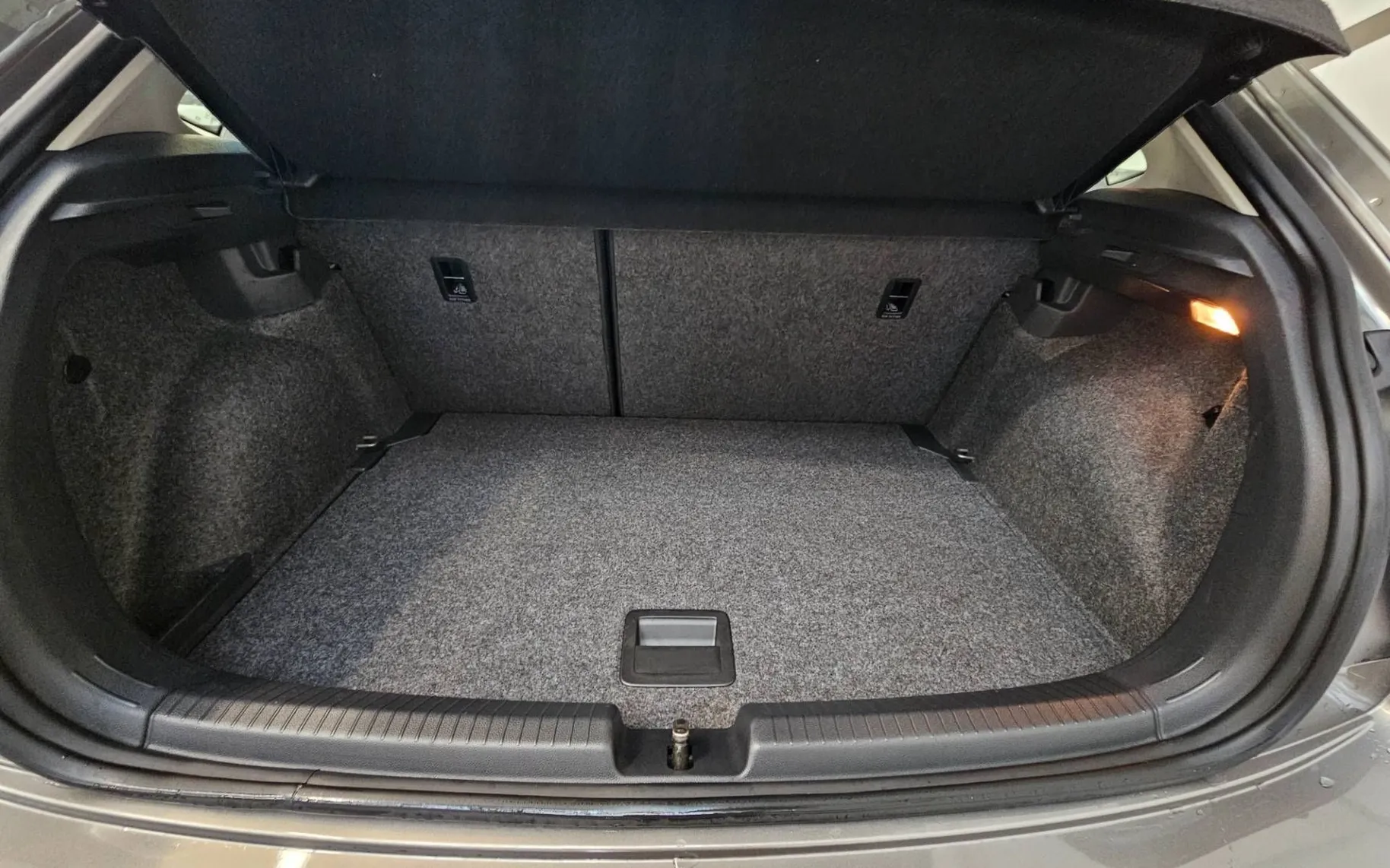 Notranja slika - Volkswagen Polo - 1.0 TSI Life - 10