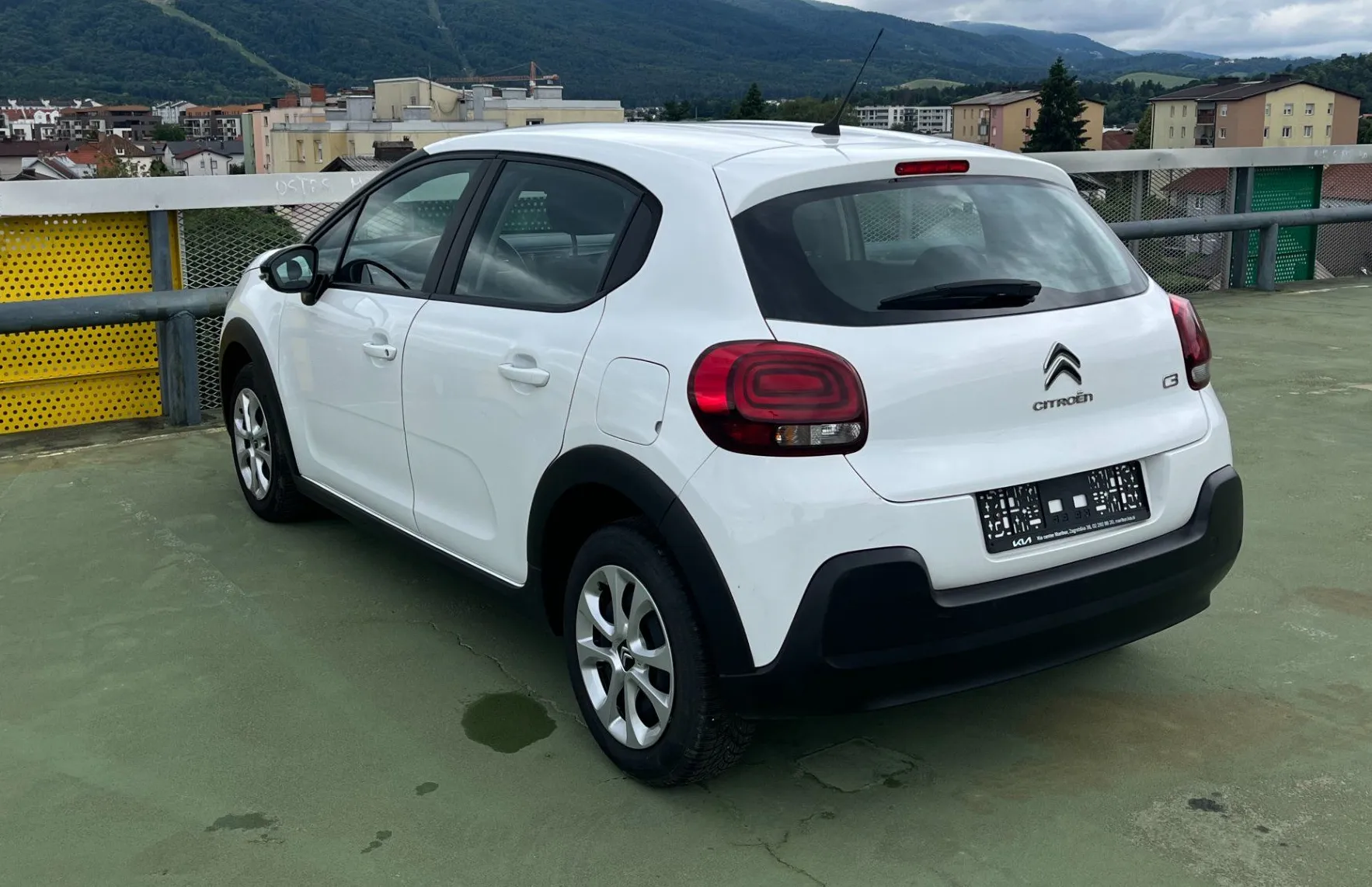 Zunanja slika - Citroën C3 - 1.2 PureTech 83 Feel SAMO 45.000 KM. LED. - 5