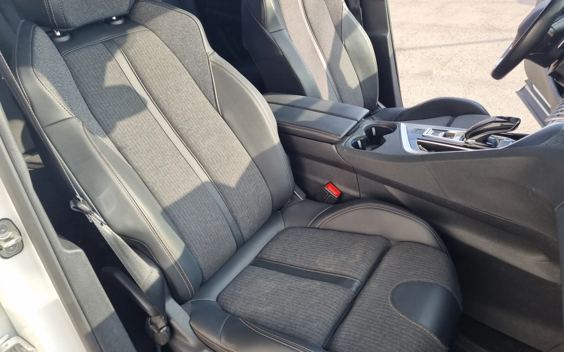 Zunanja slika - Peugeot 5008 - 2.0 HDI  GT Line Avt. 1.LASTNIK,SERVISNA - 8