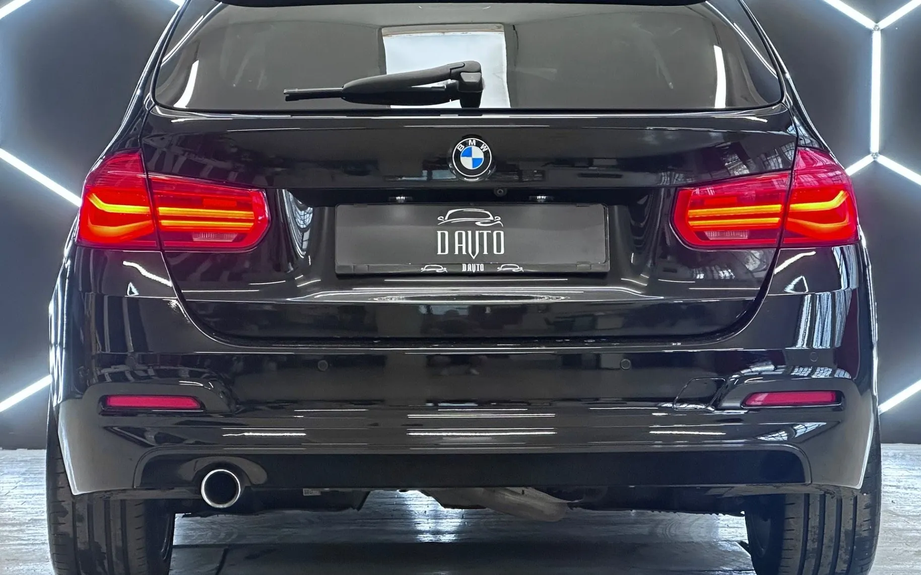 Notranja slika - BMW serija 3 Touring: - 318d Touring LED+NAVI+KAMERA+AVTOMATIK - 7