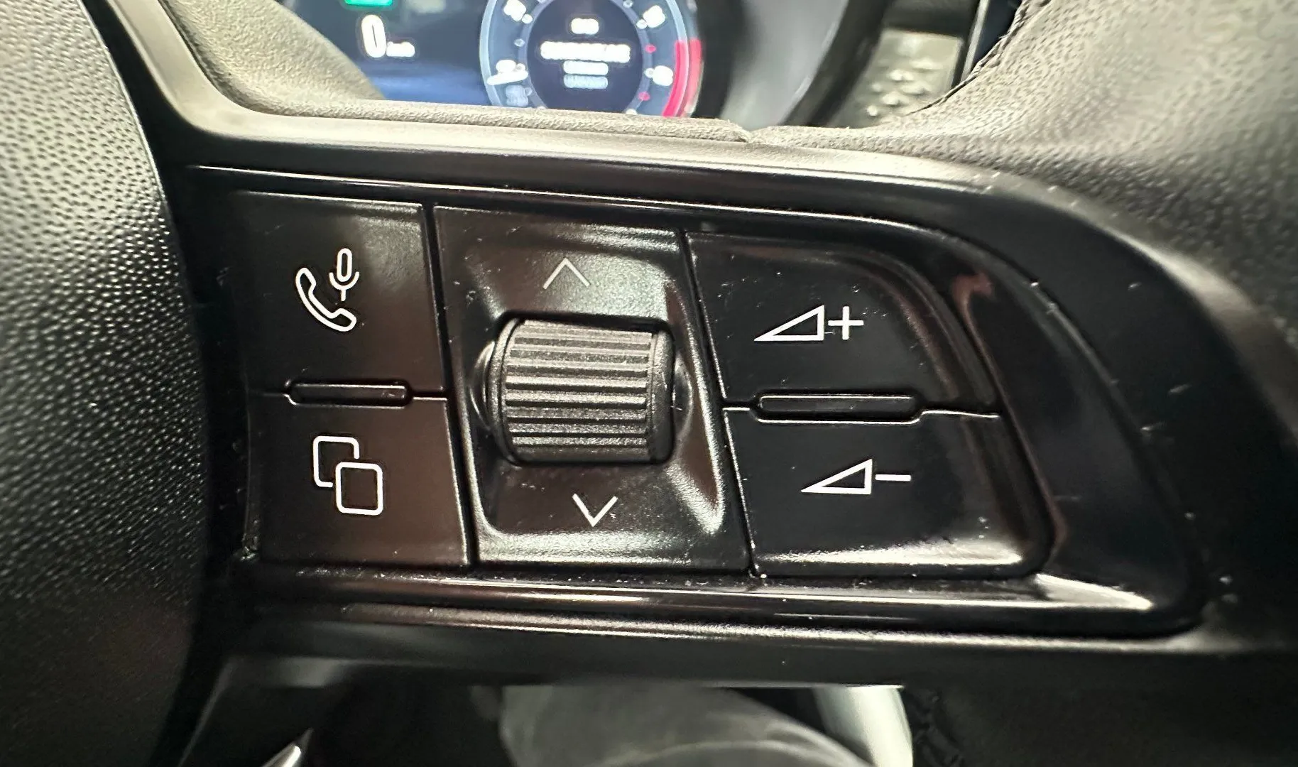 Zunanja slika - Alfa Romeo Tonale - 1.5 130 Super Avt.NEMŠKI+4ALU.KAMERA.LED.86.515 KM - 3
