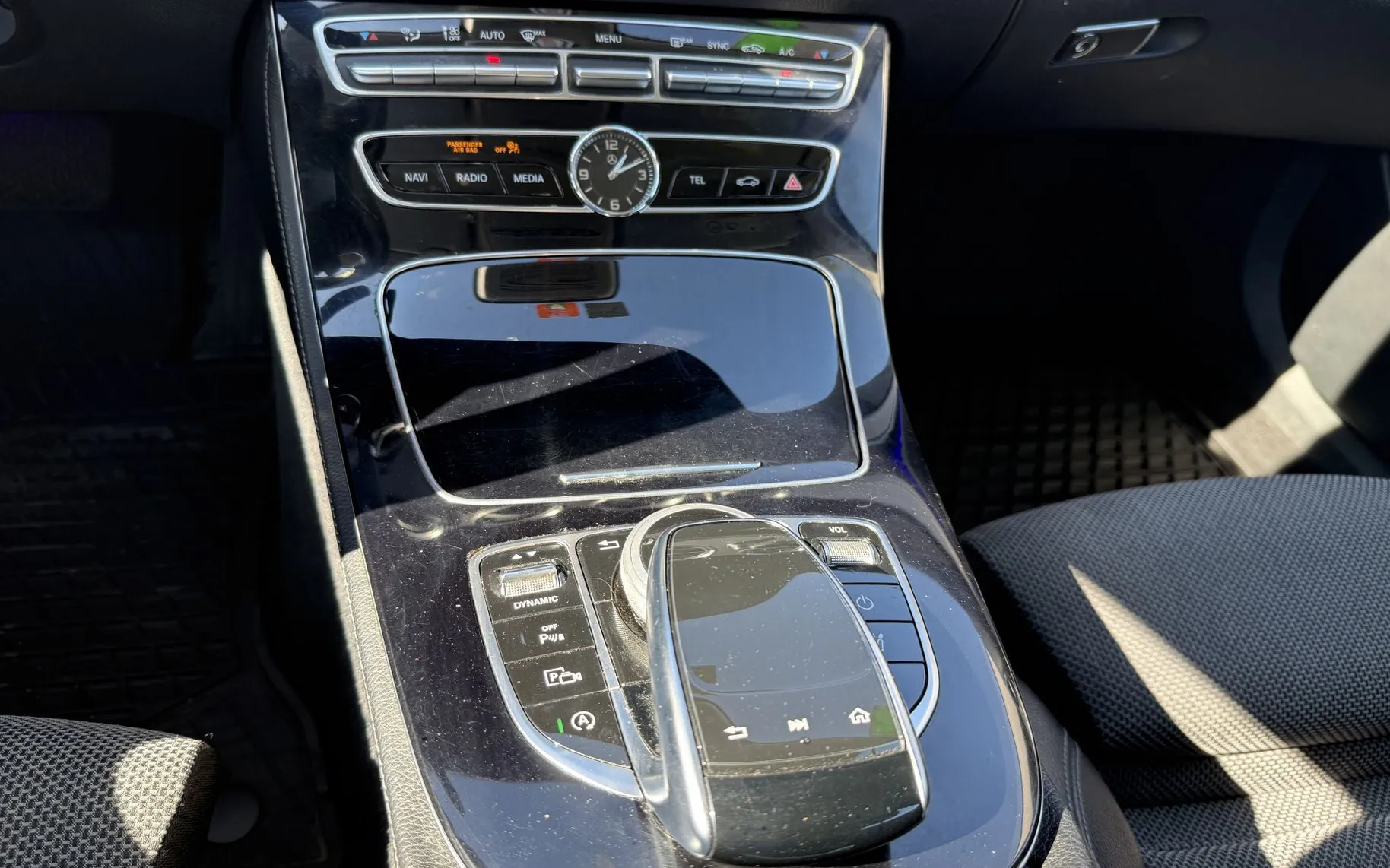 Zunanja slika - Mercedes-Benz E-Razred - 220 t  avt.kamera.143KW - 13