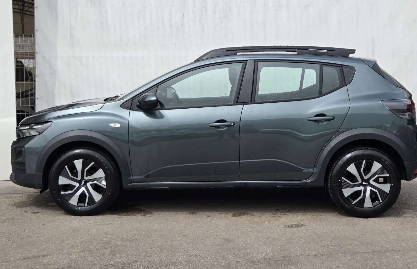 Zunanja slika - Dacia Sandero - Stepway Expression TCe110 + Paket Zima - 7