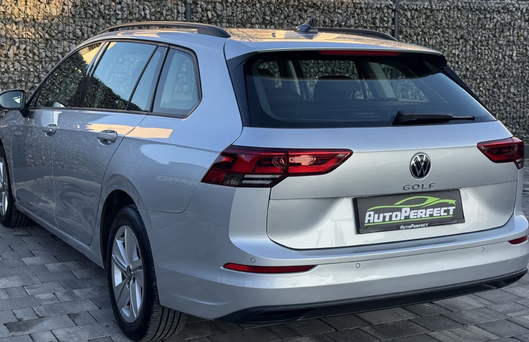 Zunanja slika - Volkswagen Golf - Variant 2.0 TDI avt. 85kw |NAVI|PDC|AMBI| - 4