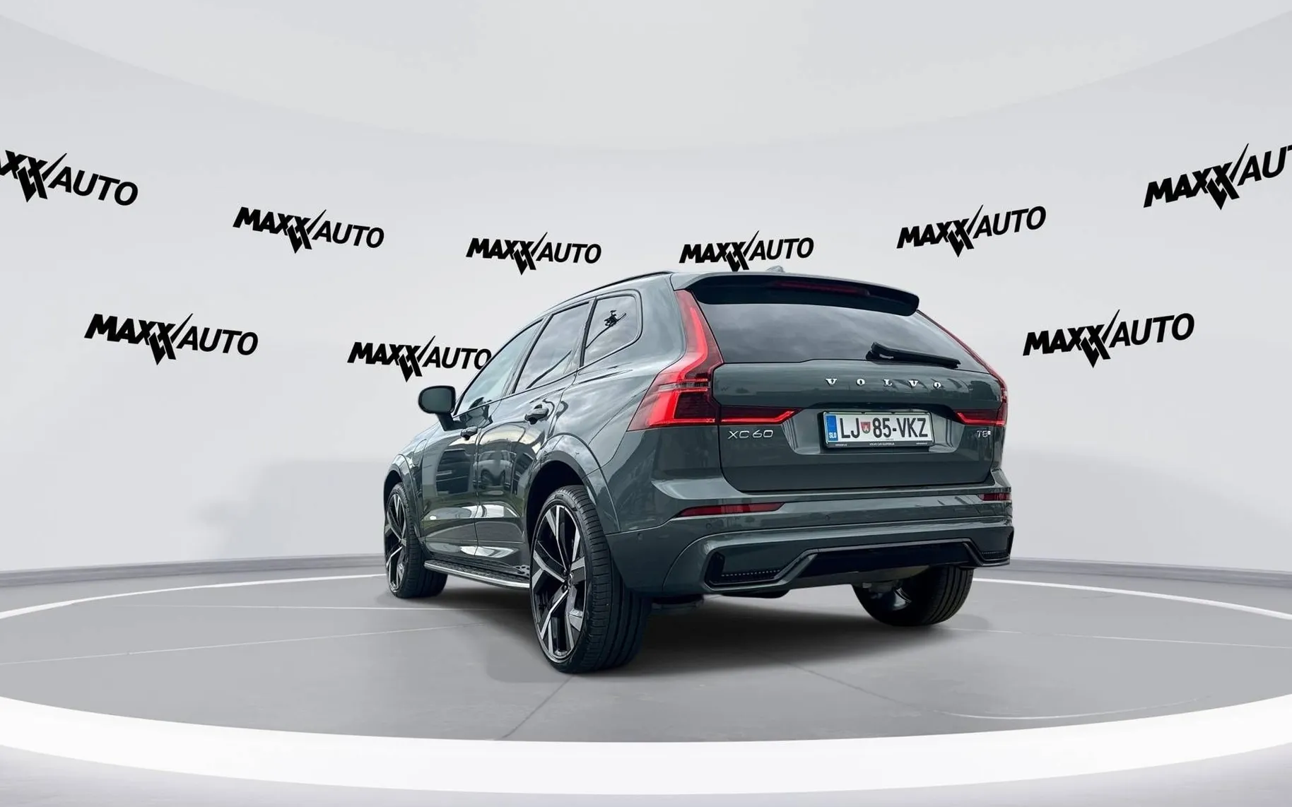 Notranja slika - Volvo XC60 - T8 AWD Recharge Twin Engine Ultra Dark Avt... - 7
