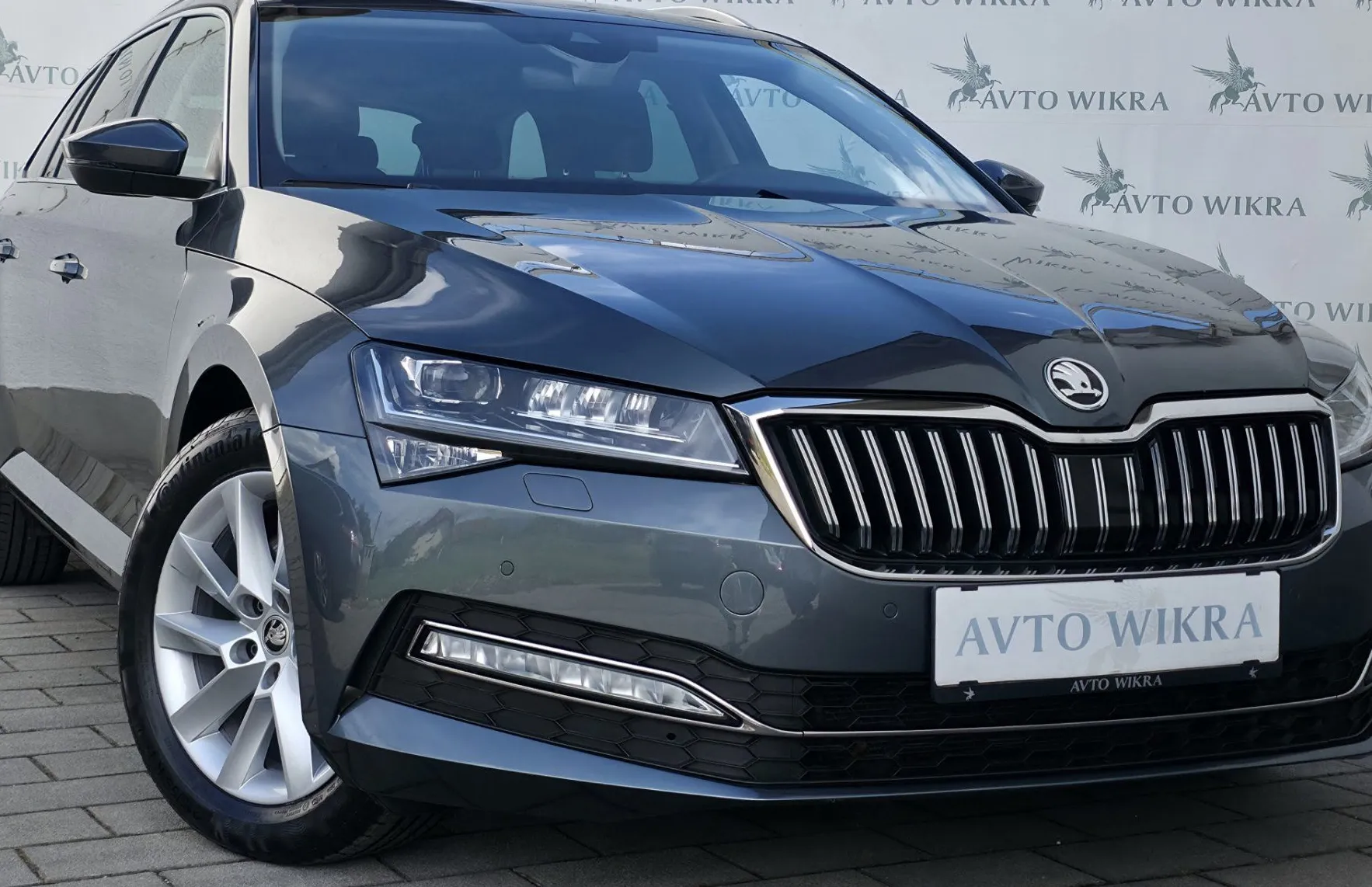 Zunanja slika - Škoda Superb - Combi 4x4 2.0TDI Style DSG MATRIX•ACC•VIRTUAL•17C• - 1