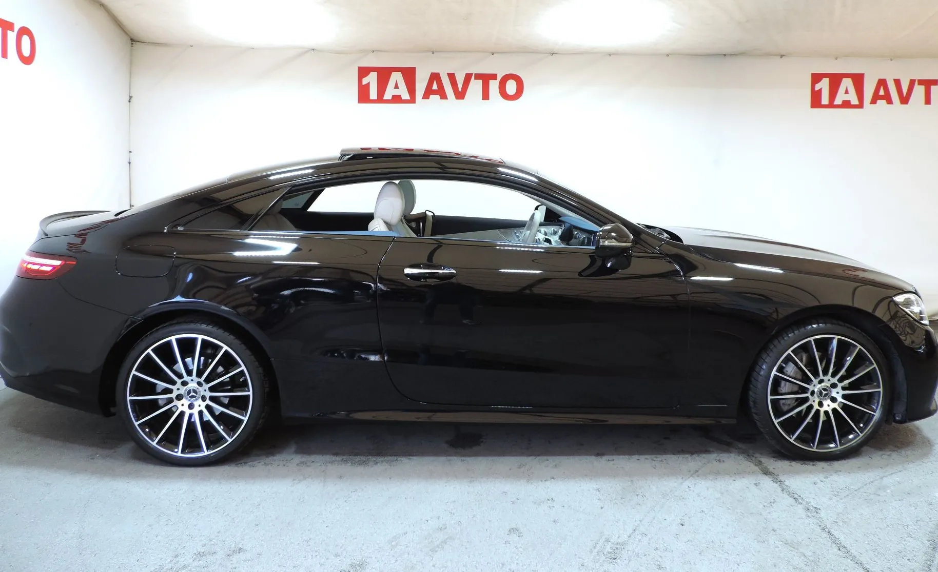 Zunanja slika - Mercedes-Benz E-Razred - 300d 4-MATIC AUT. - 25