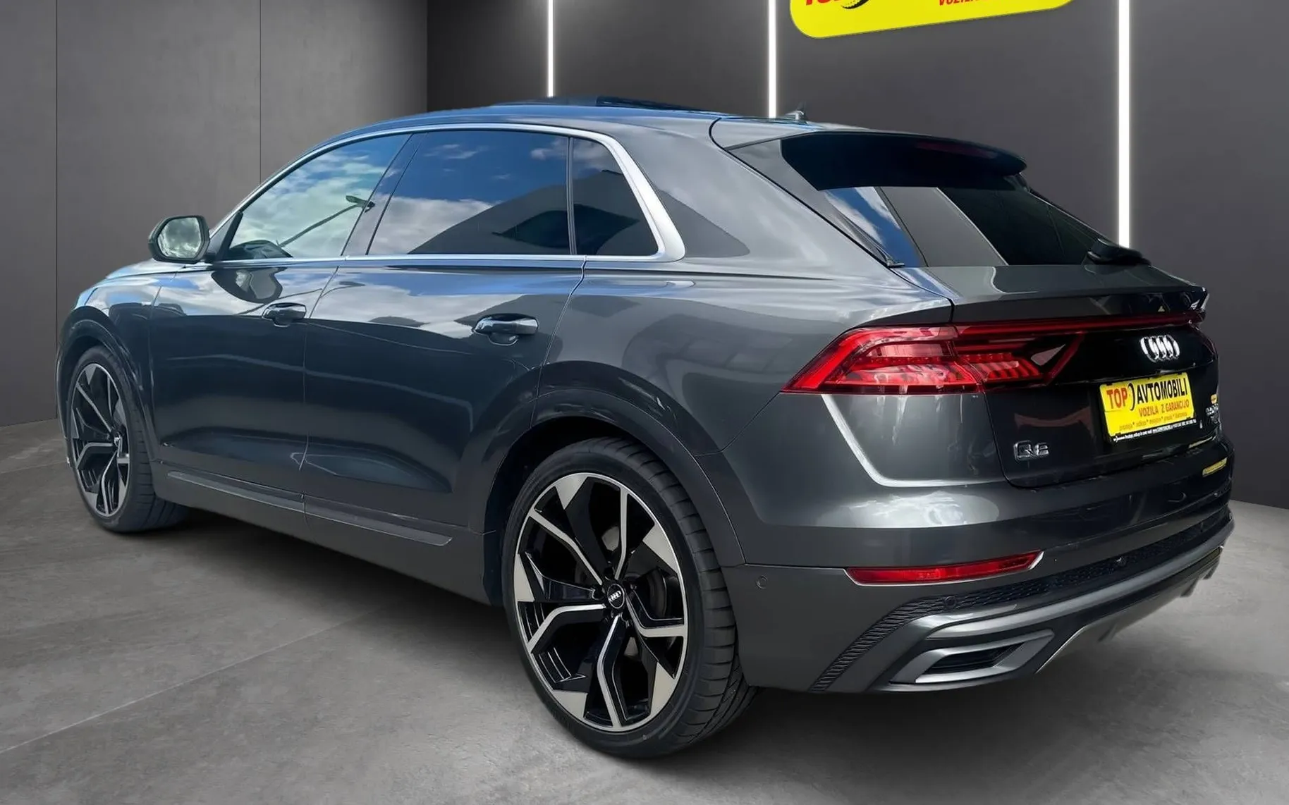 Zunanja slika - Audi Q8 - 50 TDI QUATTRO S-LINE MATRIX NAVI TEMP KAM PDC T - 5