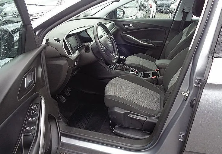 Zunanja slika - Opel Grandland - 1.2 TURBO 130hp - samo 58.030km - 5