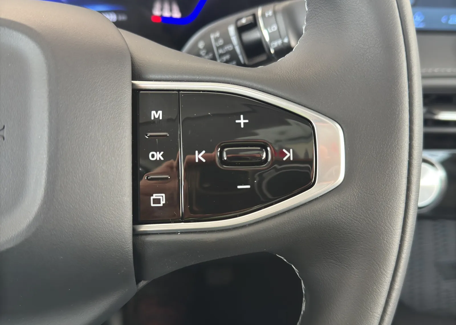 Zunanja slika - Dongfeng Huge - 1.5T EXECUTIVE + 360 + KAMERA + RADAR + PANO +ADAS - 16