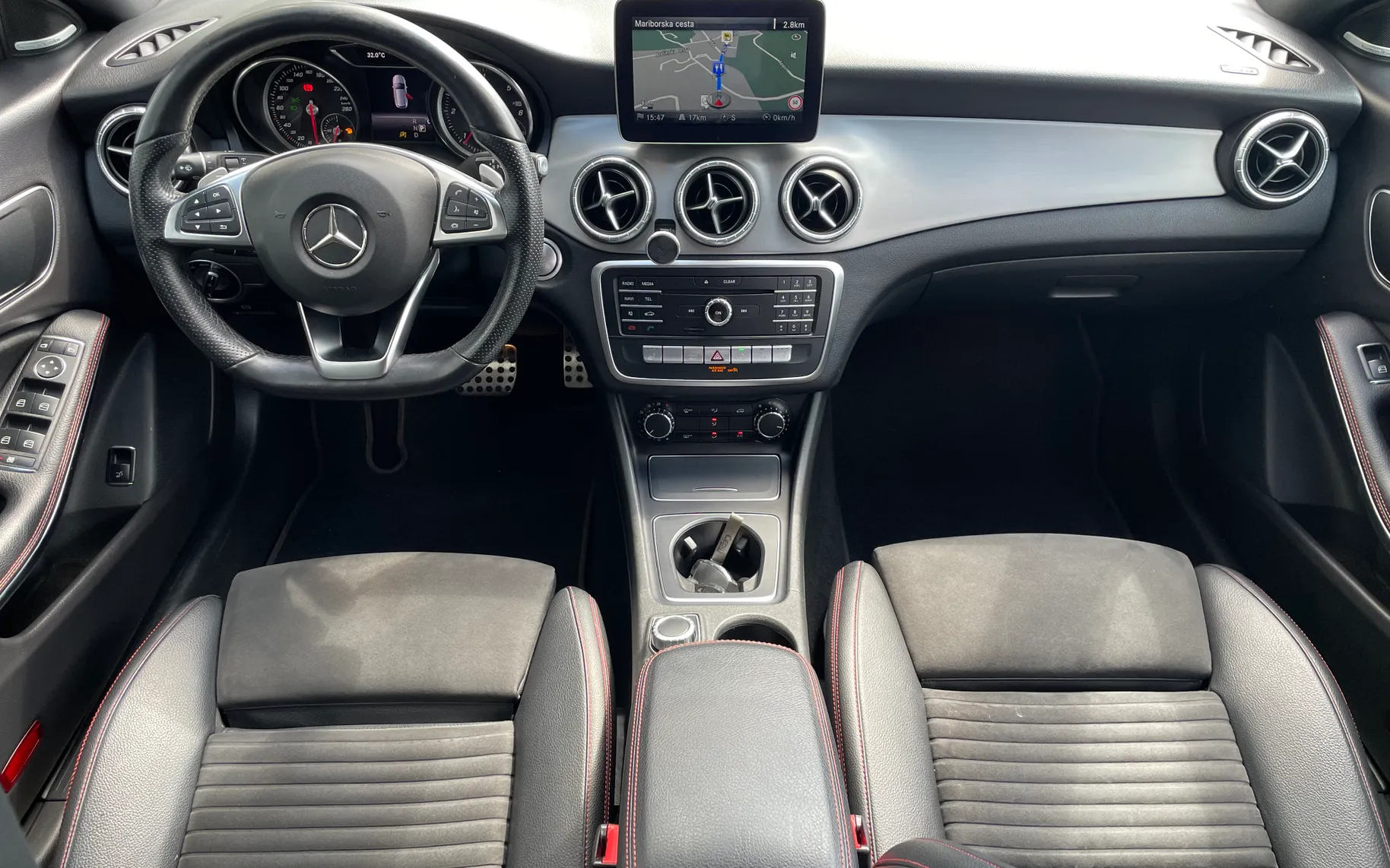 Zunanja slika - Mercedes-Benz CLA Shooting Brake - 220d-AUT-AMG-LINE-LED-NAVI-NIGHT-PACK-TOP - 9