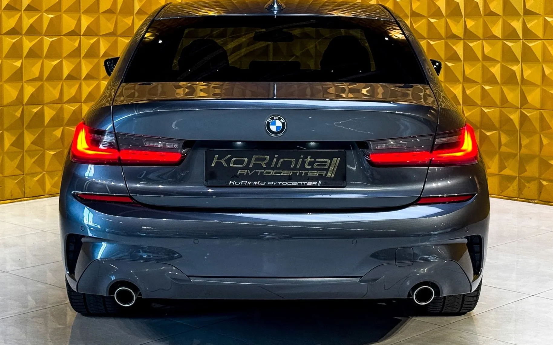Notranja slika - BMW serija 3: - 318d AUT. M Sport-LED-VIRTUAL-AMBI - 10