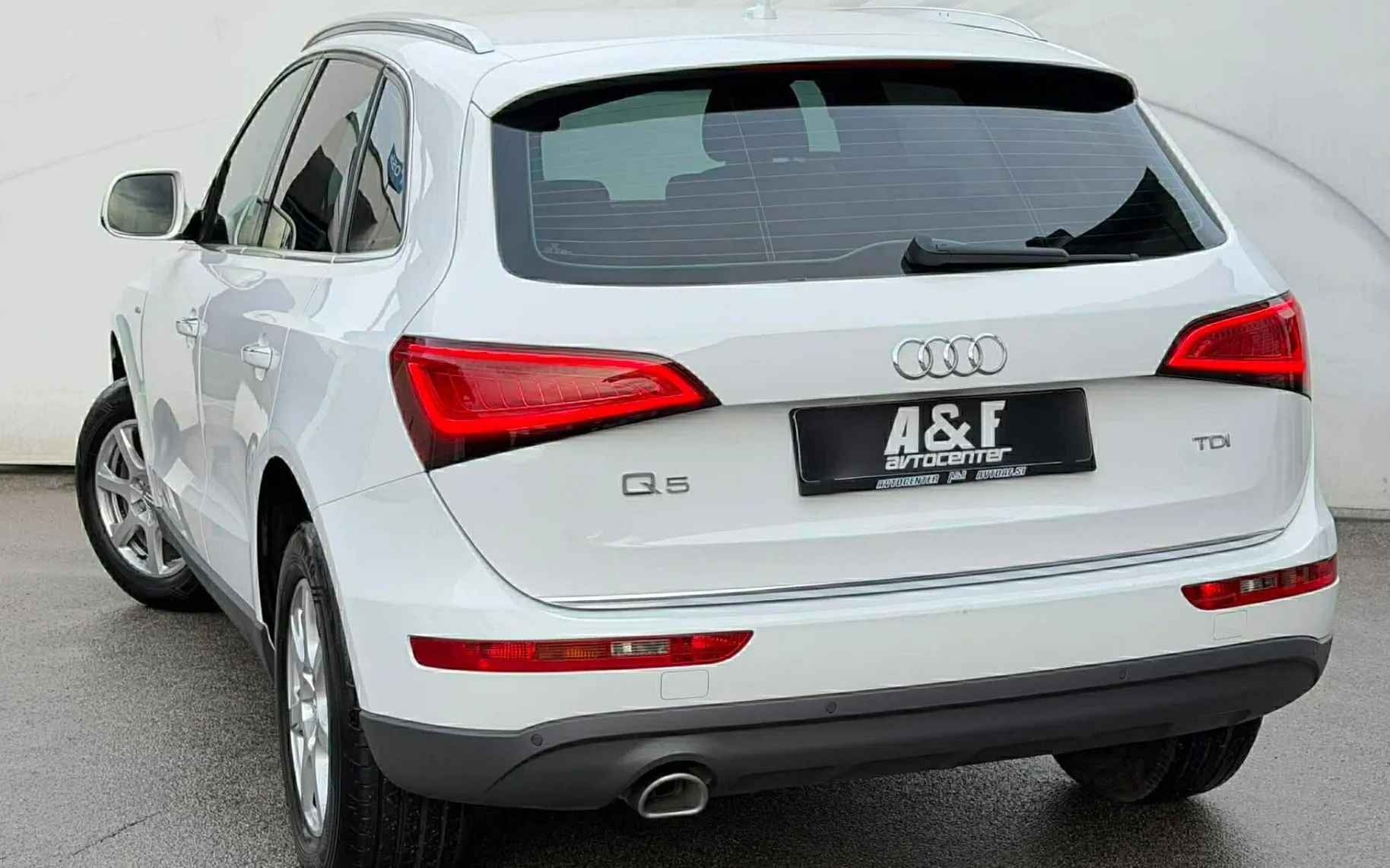 Zunanja slika - Audi Q5 - 2.0 TDI-XENON+LED-LIZING ZA TUJCE-ODLIČEN - 7