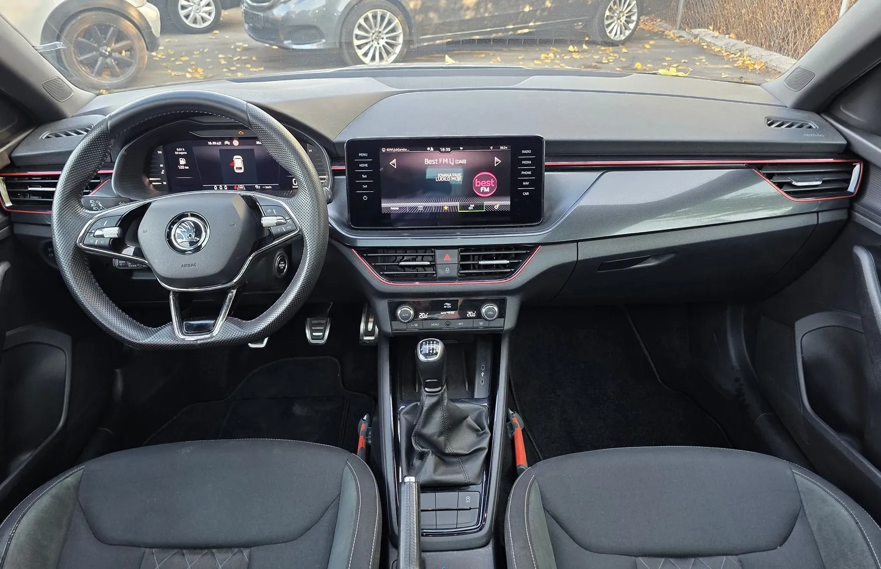 Zunanja slika - Škoda Scala - 1.0 TSI SPORT LED-PANORAMA-VIRTUAL-NAVI-KAMERA - 9