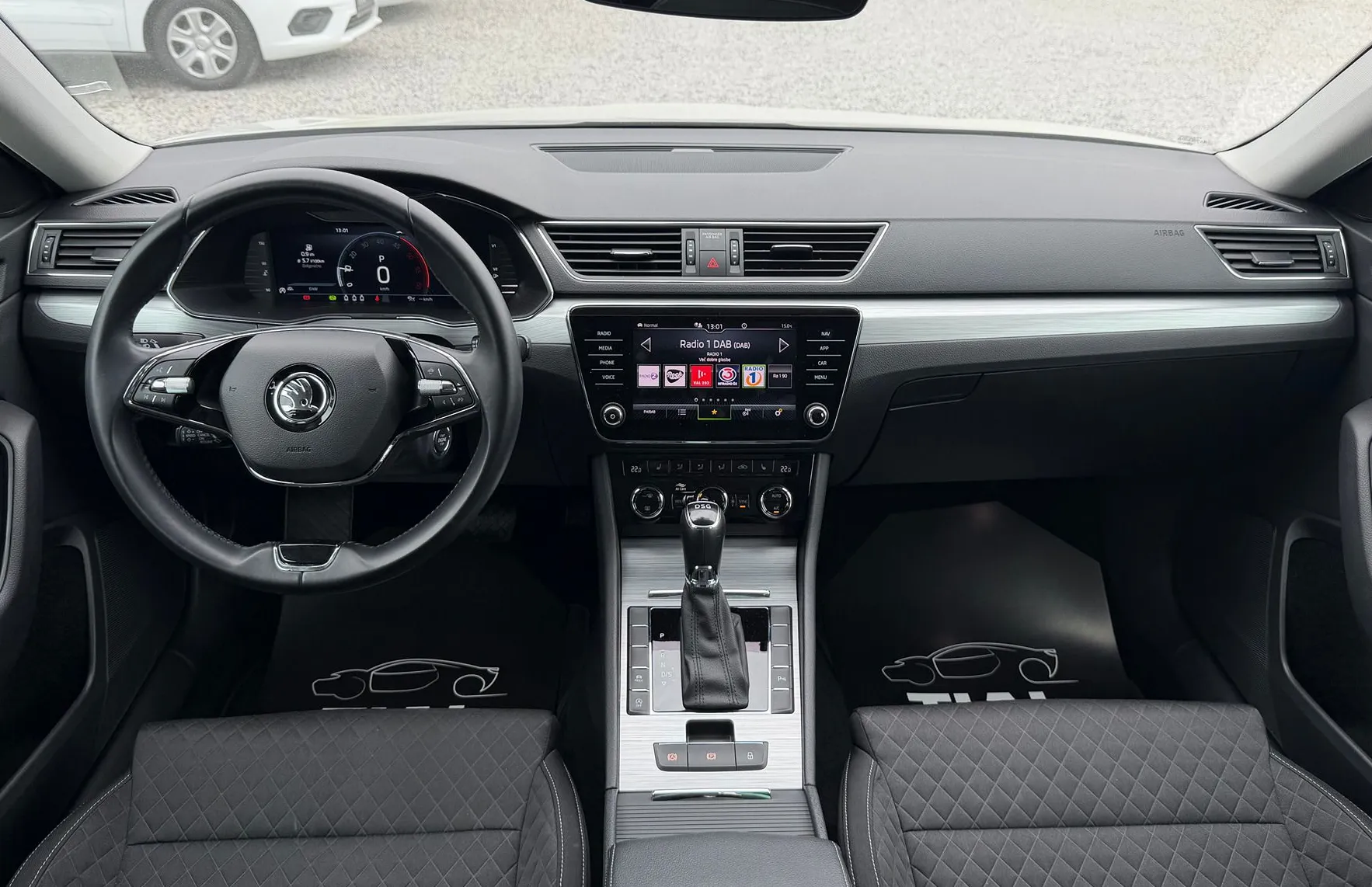 Zunanja slika - Škoda Superb - Combi 2.0 TDI Style-VIRTUL-ACC-VELIK SERVIS-LINE A - 11
