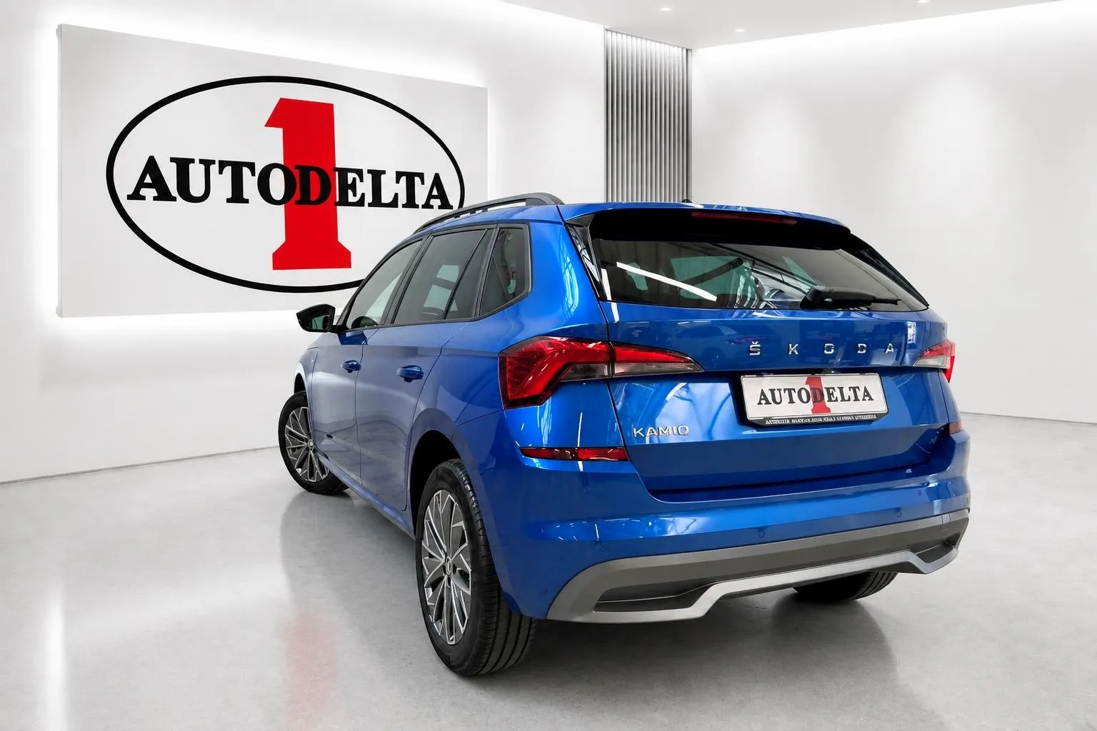 Zunanja slika - Škoda Kamiq - 1.5 TSI Ambition Tour DSG - 4