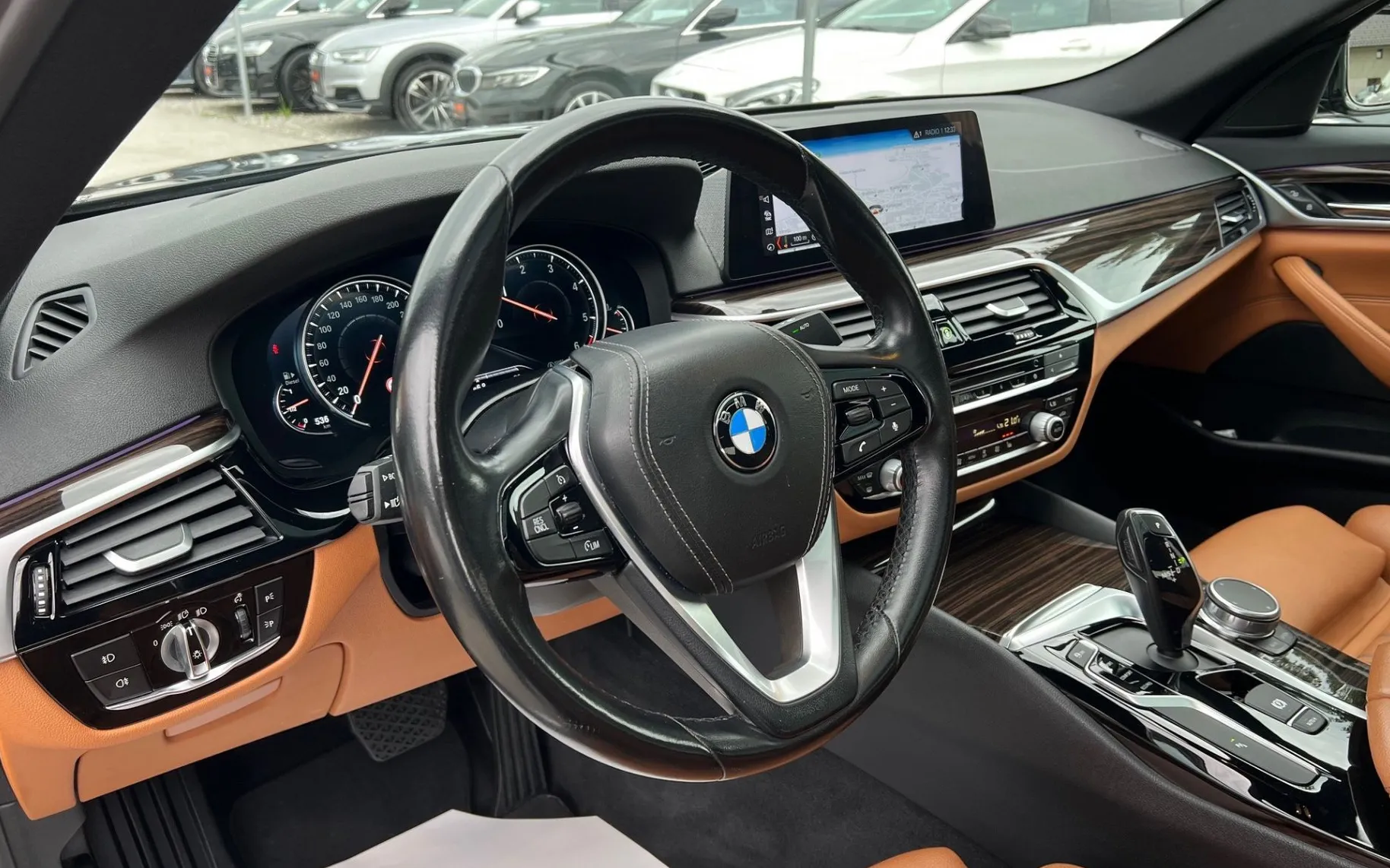 Zunanja slika - BMW Serija 5 - : 520d AUT. SPORTLiNE FULL LED HEADuP ŠIBEDAH ALU20 - 15