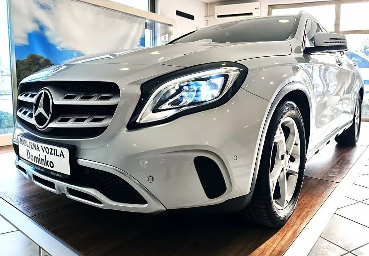 Zunanja slika - Mercedes-Benz GLA-Razred - 180 7DCT-NAVI-KAMERA-DAB-FULL LED-WINTER-VIDEO - 1
