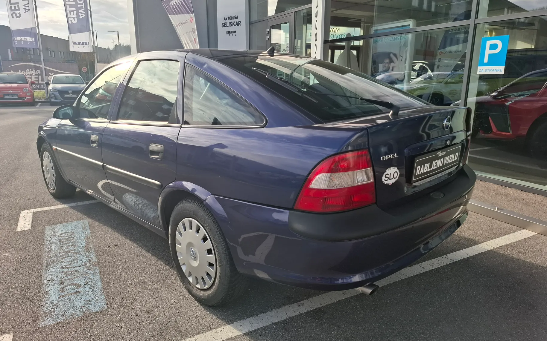 Zunanja slika - Opel Vectra - 1.6i 16V - SLOVENSKO POREKLO + ODLIČNO OHRANJEN - 5