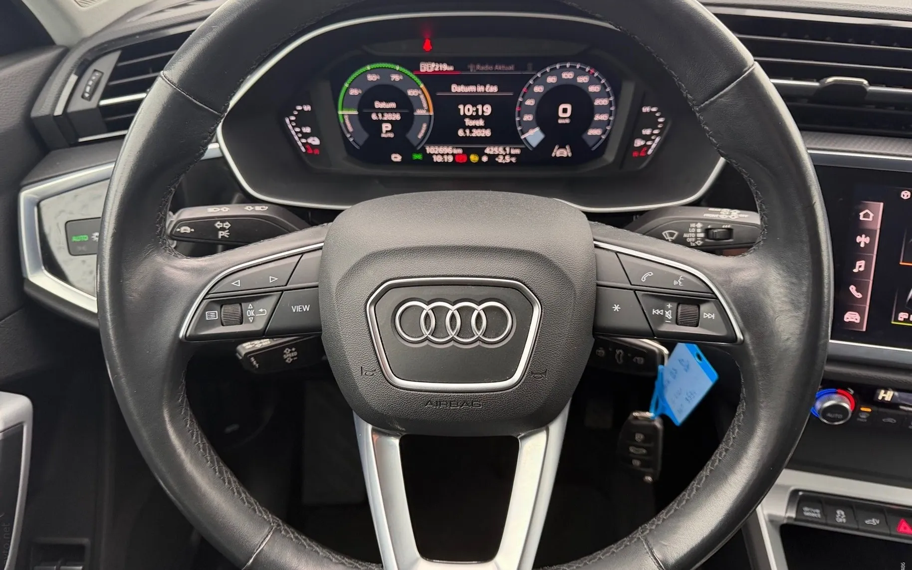 Notranja slika - Audi Q3 Sportback - 45 TFSI e S tronic 180 245 S Line-LED-Virtual... - 8