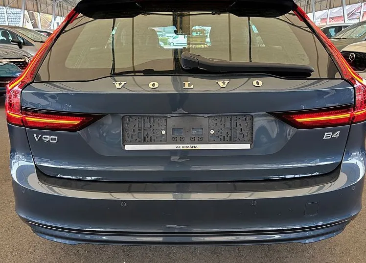 Zunanja slika - Volvo V90 - B4 D MOMENTUM BUSINESS PRO - 5