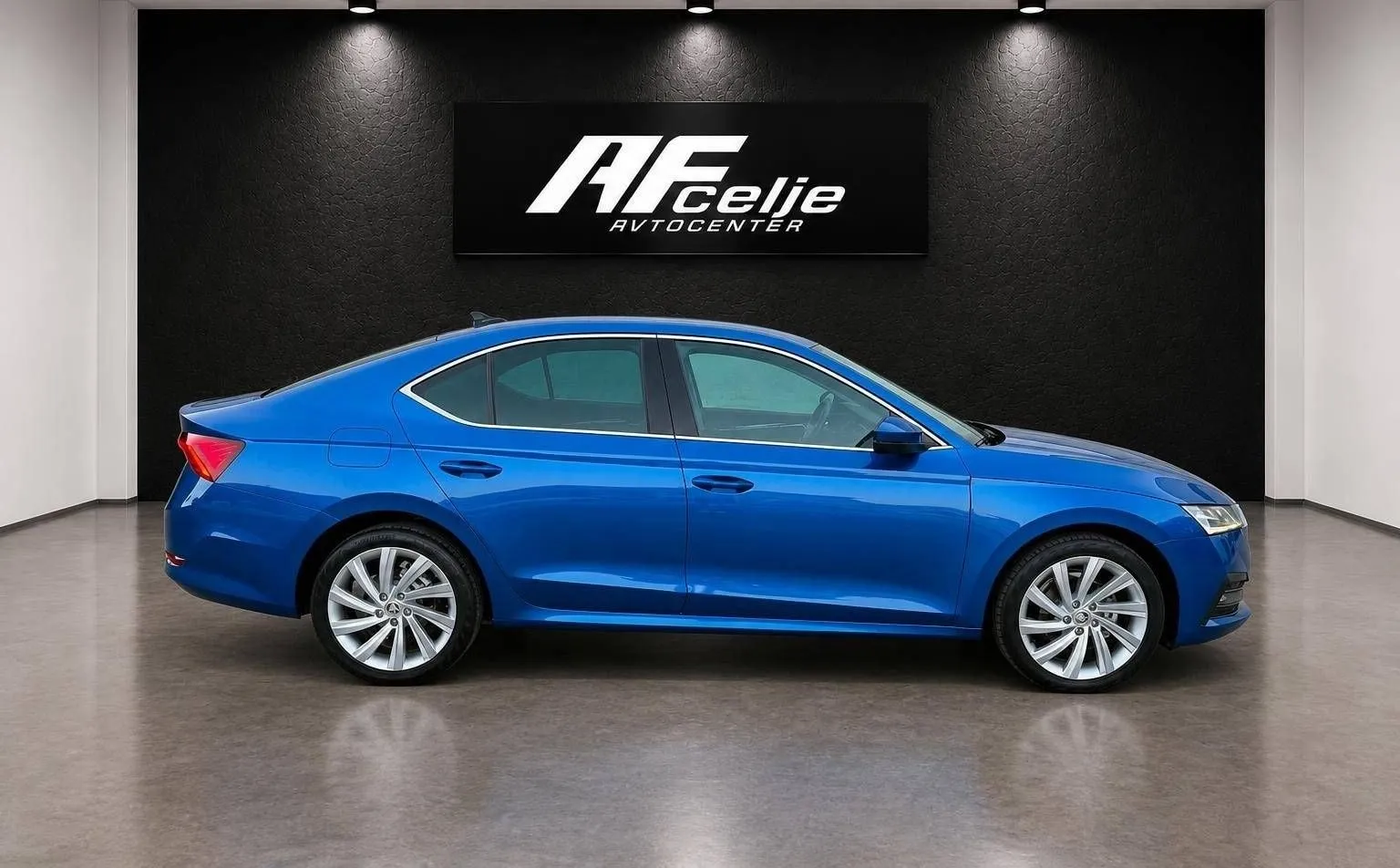 Zunanja slika - Škoda Octavia - 2.0 TDI-DSG-VIRTUAL-LIZING ZA TUJCE-FUL LED - 4