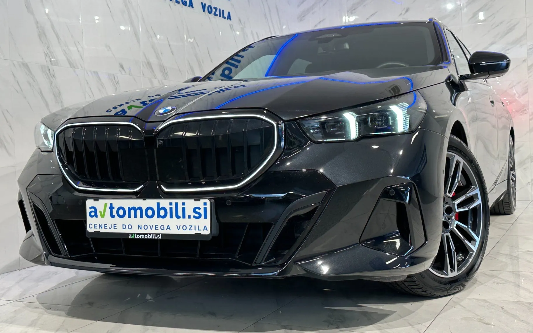 Zunanja slika - BMW serija 5 Touring: - 20d|M-Pro|IconicG|Hlajenje|360K|Harman|HUD|Mem PUD - 3