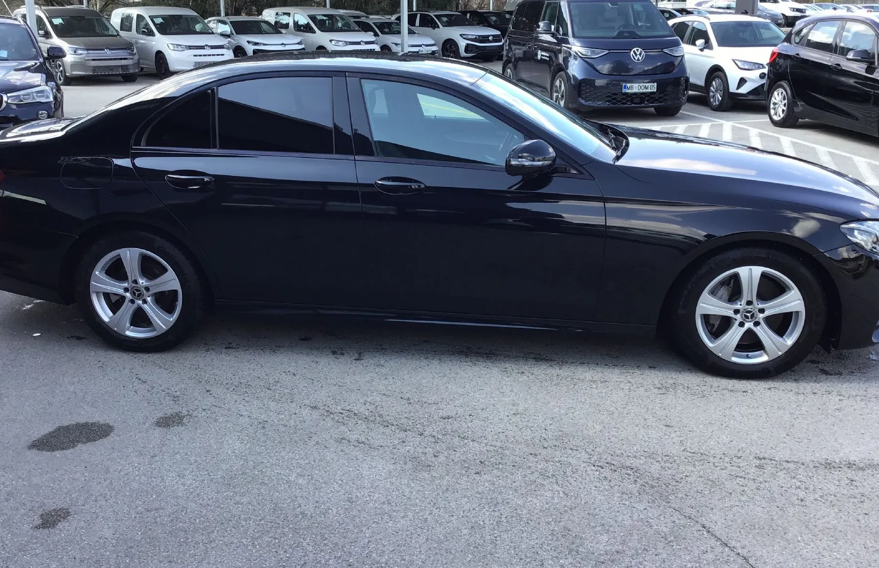 Zunanja slika - Mercedes-Benz E-Razred - E 220 d AMG Style. kamera. navi. LED - 4