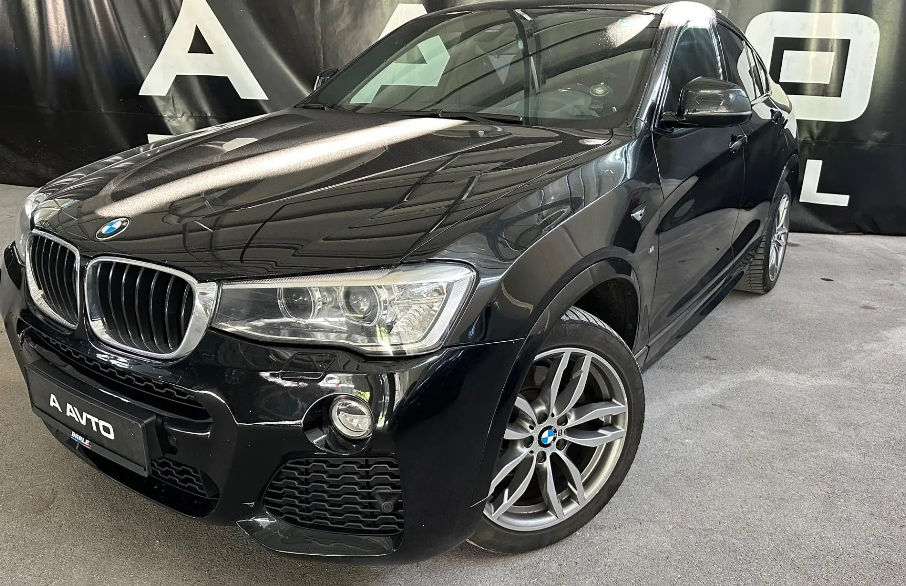 Zunanja slika - BMW X4 - serija : xDrive 20d M Sport Avt.-HUD-USNJE-KAMERA-VK-19COL - 1