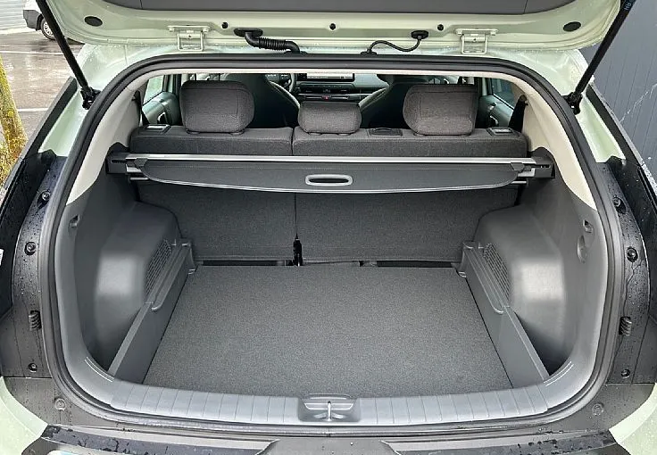 Zunanja slika - KIA EV3 - 58.3 kWh baterija. 150 kW  204 KM  Star - 9