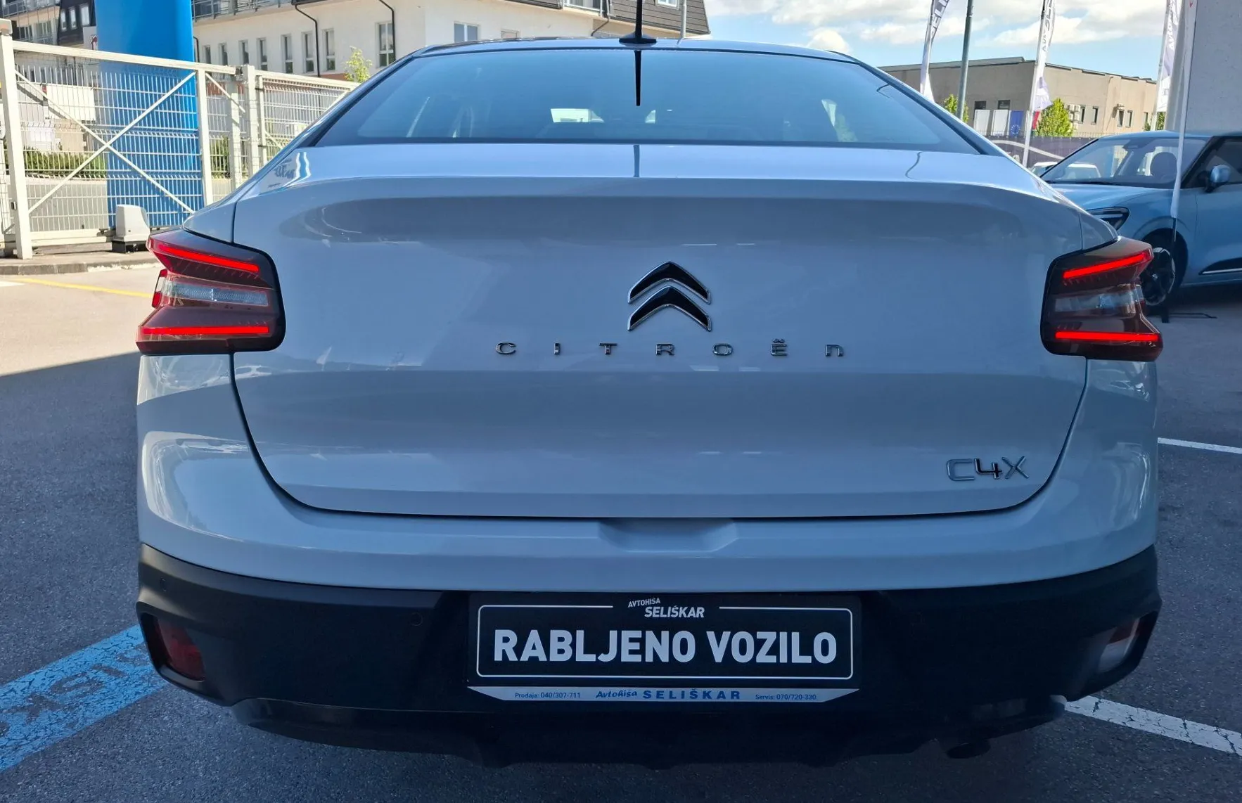 Zunanja slika - Citroën C4 X - 1.2 PURETECH YOU  - KOT NOVO - SAMO 21.870KM - 6