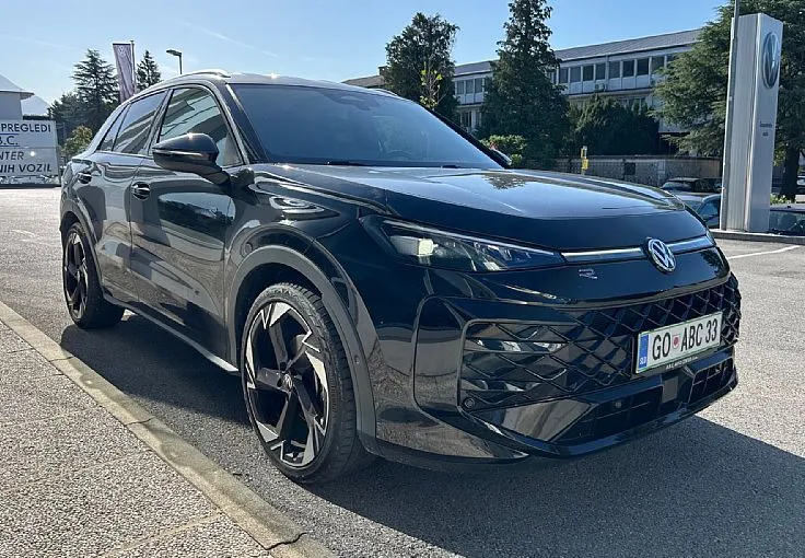 Zunanja slika - Volkswagen T-Roc - 1.5 eTSI R-Line DSG - Testno vozilo - 2