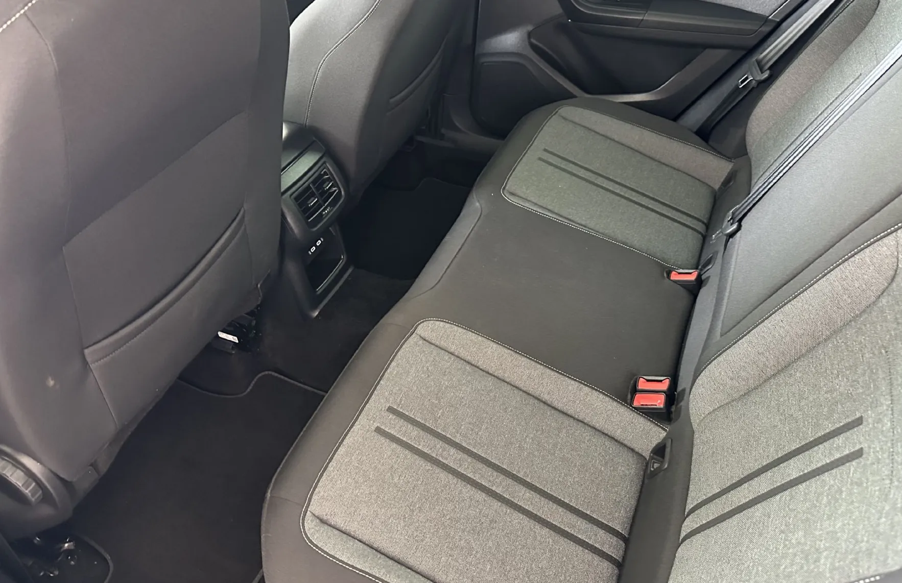 Zunanja slika - Seat Ateca - 1.5 TSI 110 KW STYLE DSG.KAMERA.LED.NAVI.AUTOMATIK - 5