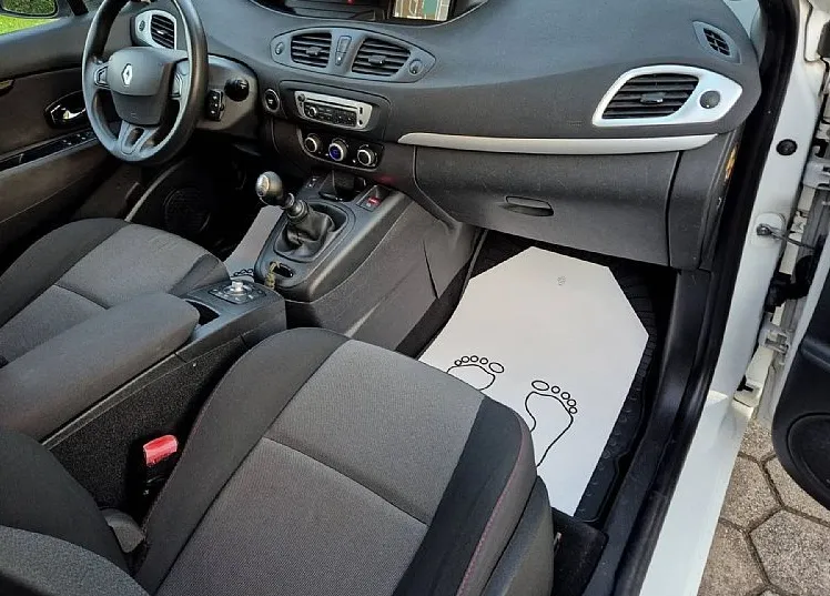 Zunanja slika - Renault Scénic - Grand Scenic Dynamique dCi 110 Energy 7 sedežev NAVI LEAN PAY - 9