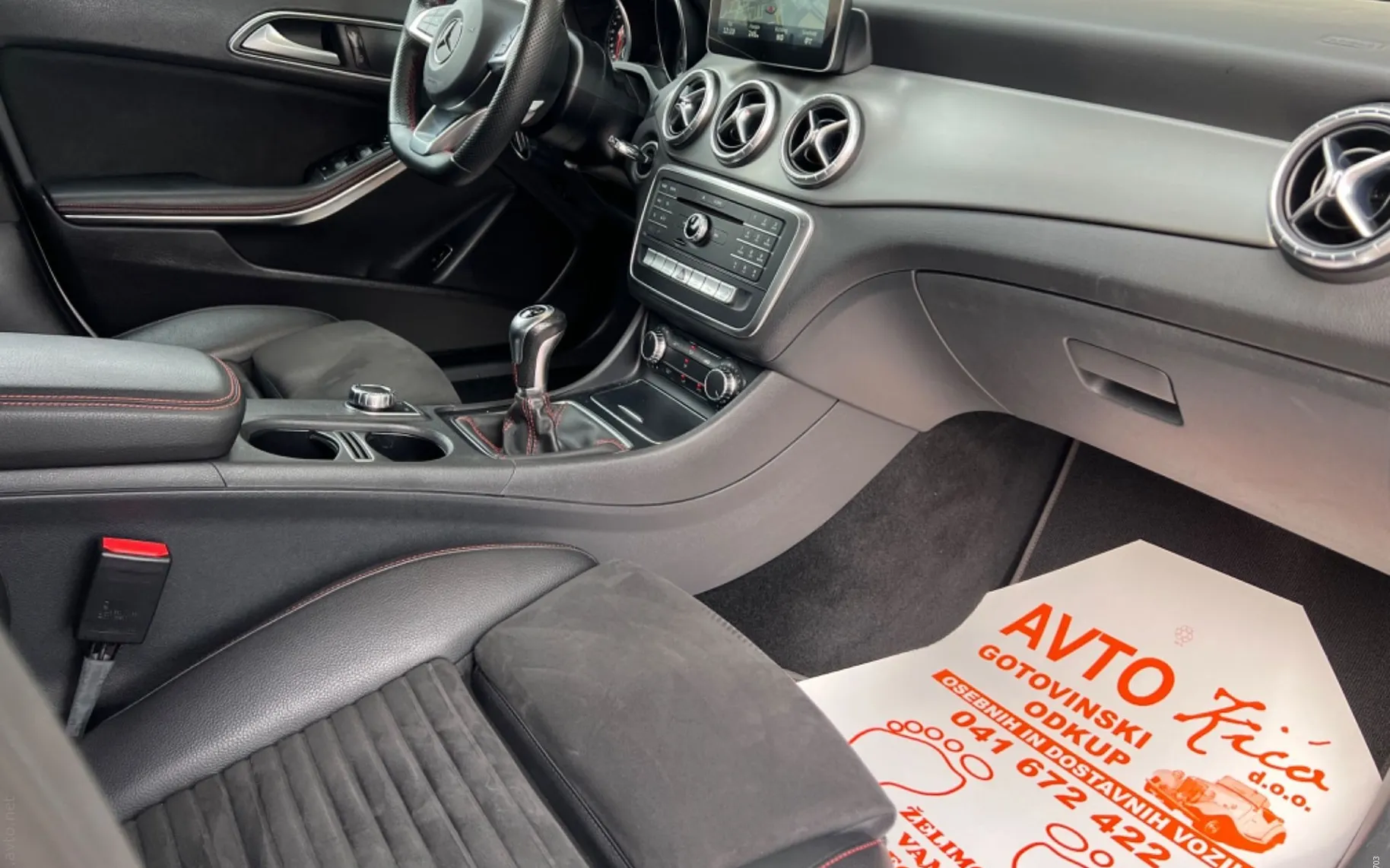 Notranja slika - Mercedes-Benz CLA-Razred - 180-AMG-69.000KM-BI-XENON-KAMERA-NAVI-LED-GRETJE S - 10
