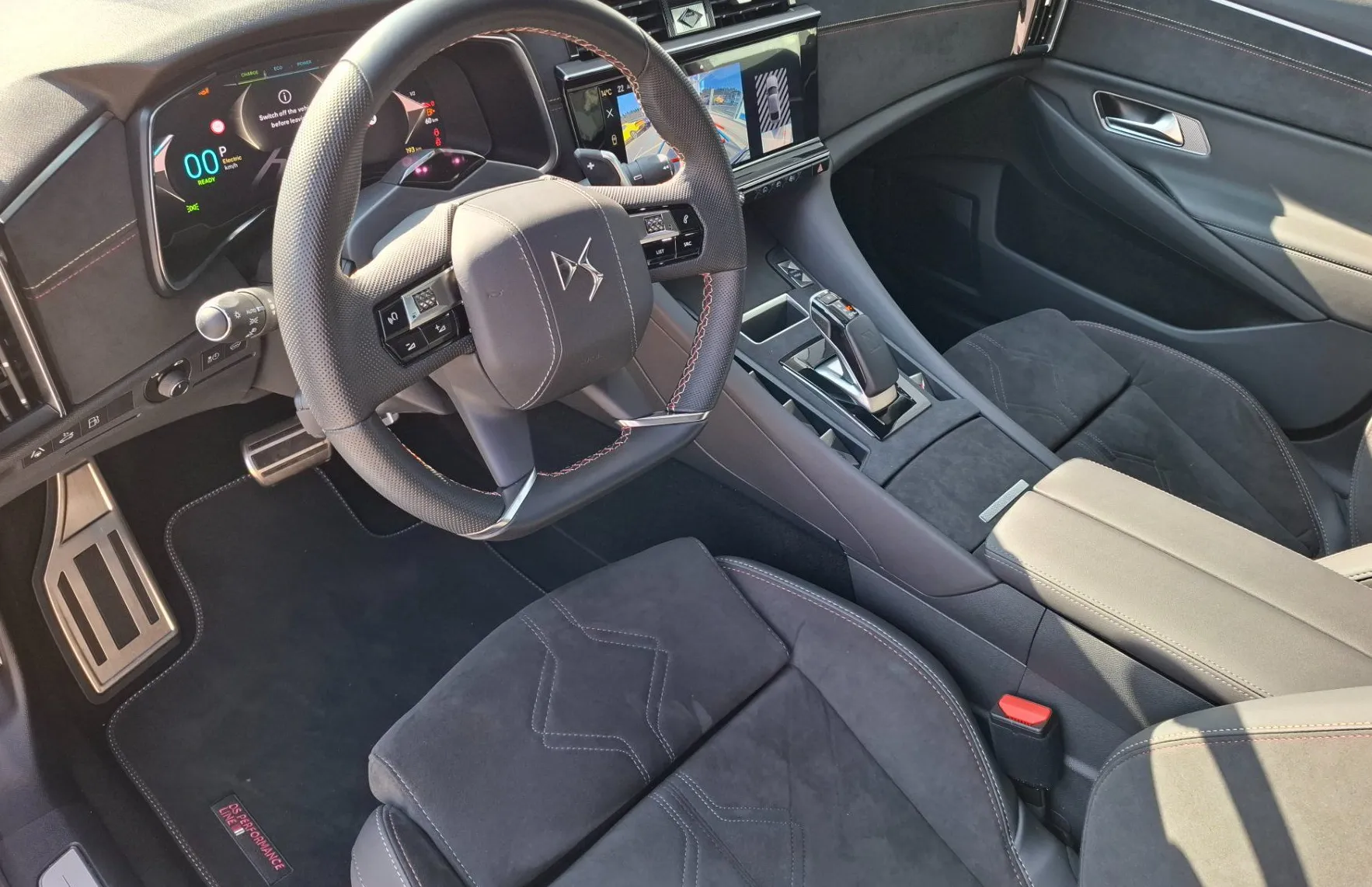 Zunanja slika - DS DS 9 - 1.6PHEV PERFORMANCE LINE+ 250HP - KOT NOV - 193KM - 9